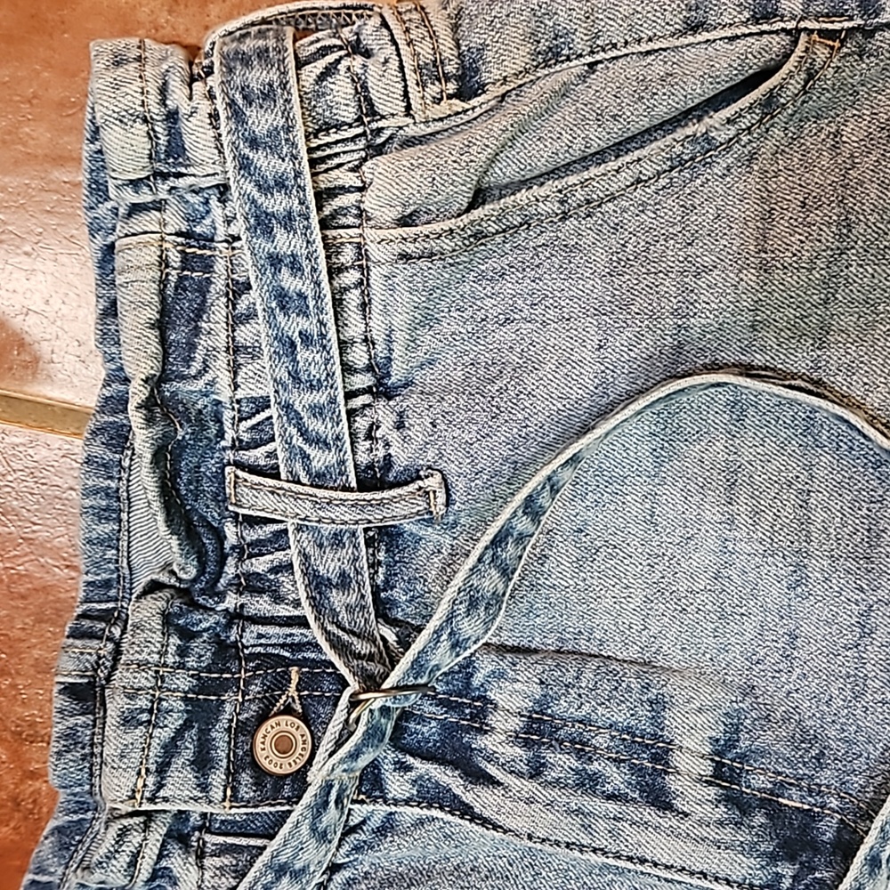 Kancan 90s High Rise Belted Denim Shorts - Picture 2 of 10
